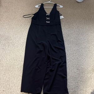 Chic Black Sleeveless Jumpsuit